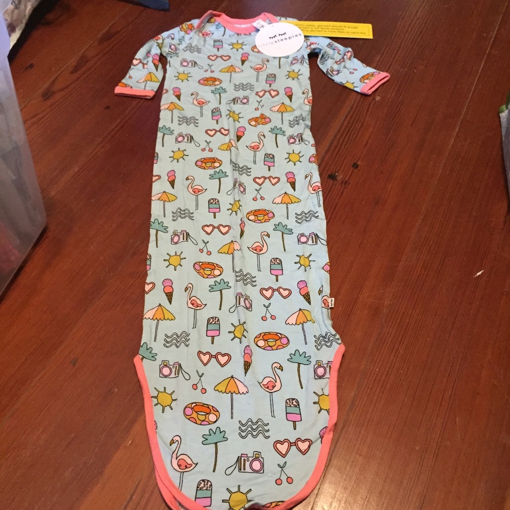 NWT Knotted Gown Little Sleepies